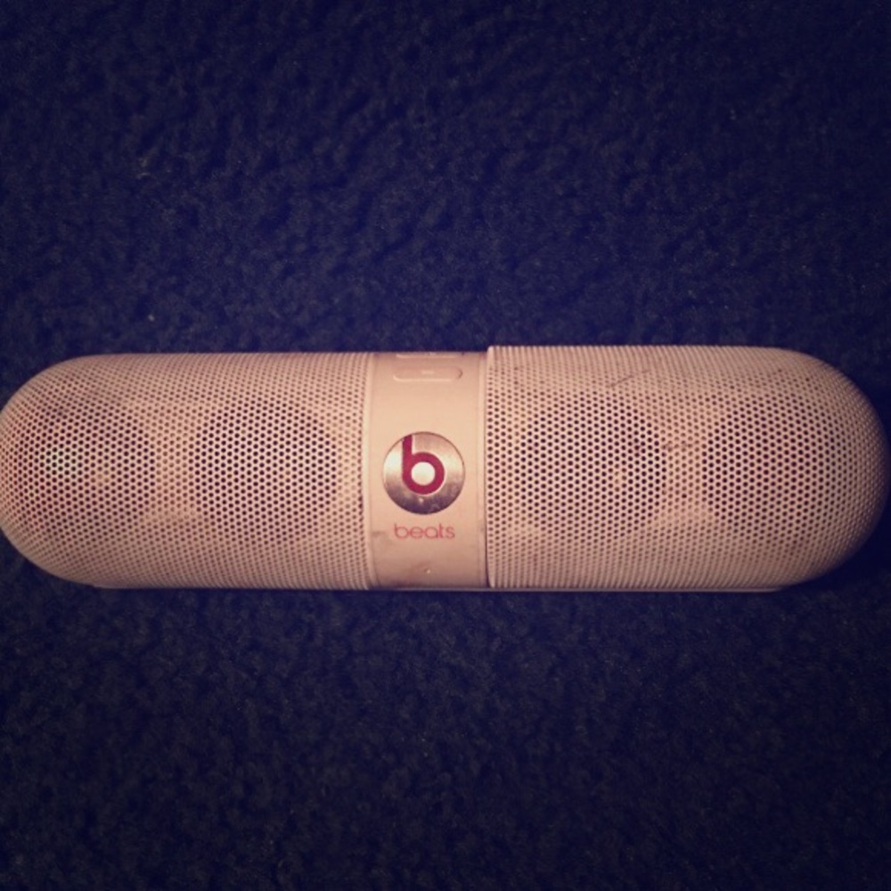 Beats Pill